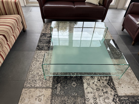 Image 1 of Table basse moderne en verre