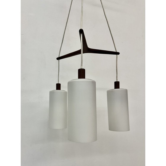 Image 1 of Lampe suspendue du milieu du siècle en teck et verre opalin, années 1970.
