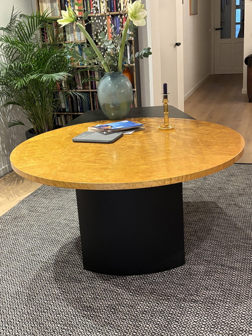 Design 1970 Table de salle à manger ronde en frêne avec extension ovale en plastique noir