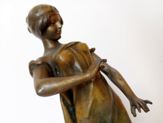 Image 1 of A.J. Scotte - 'L'Espiègle' - Sculpture de femme Art-Nouveau Paris 1905