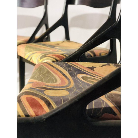 Image 1 of Ensemble de 4 chaises vintage en bois et tissu, 1970