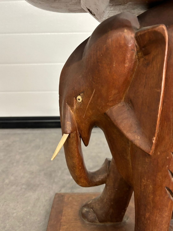 Image 1 of Table d'appoint design vintage Eléphant Teck 1950s