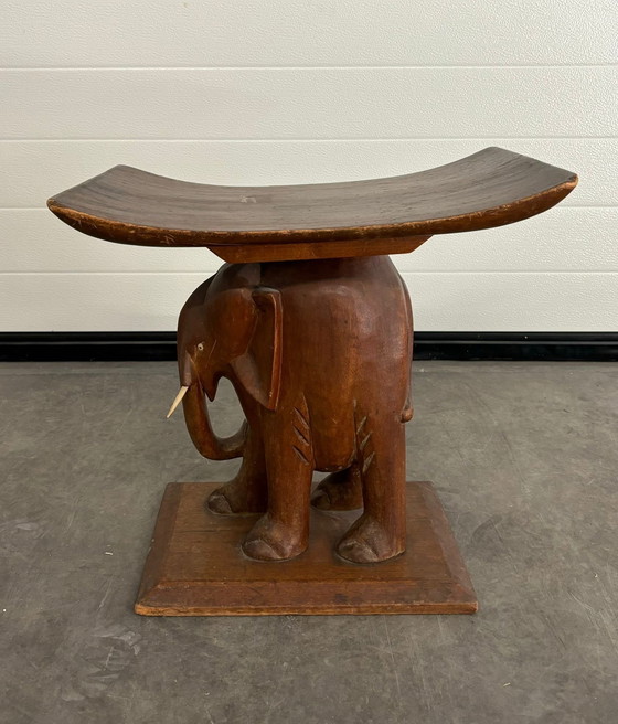 Image 1 of Table d'appoint design vintage Eléphant Teck 1950s
