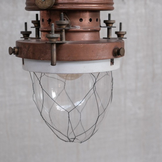 Image 1 of Lampe suspendue industrielle vintage en cuivre, laiton et verre, France années 1930