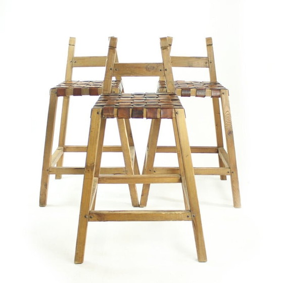 Image 1 of Tabourets de bar vintage en bois et cuir, Tchécoslovaquie années 1950