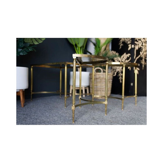 Image 1 of Table gigogne vintage en laiton et verre, France 1970