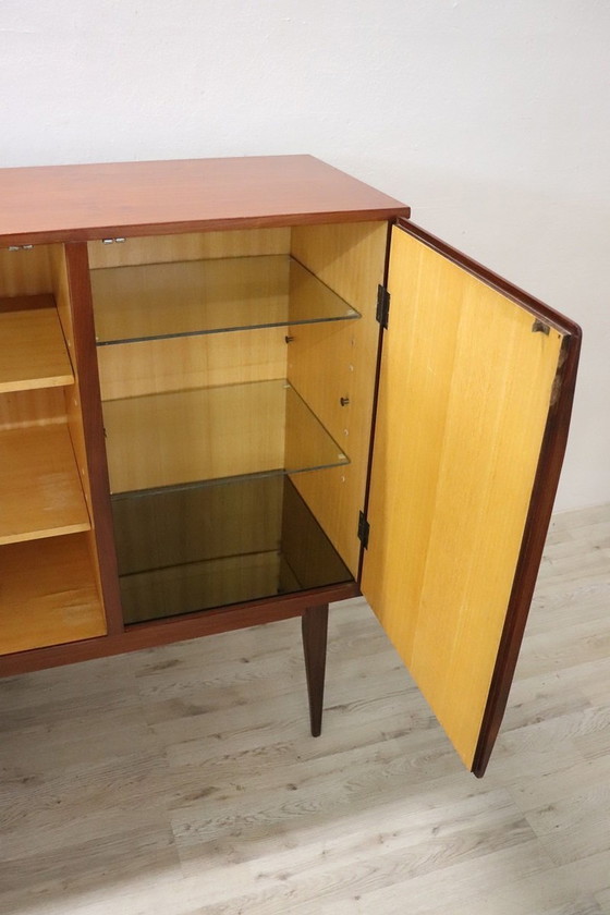 Image 1 of Buffet long en bois, 1960S