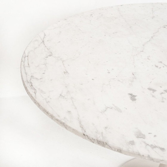 Image 1 of Table vintage en marbre blanc avec base tulipe, France 1960