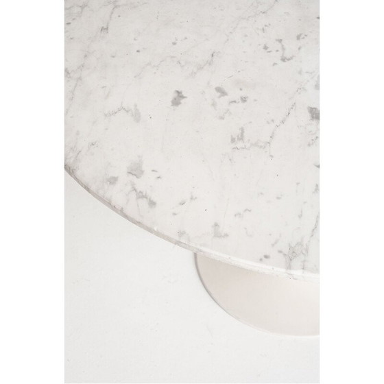 Image 1 of Table vintage en marbre blanc avec base tulipe, France 1960