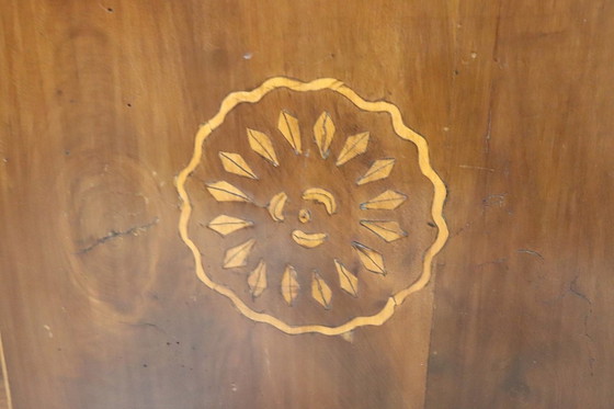 Image 1 of Commode ancienne en noyer, Italie 18e siècle