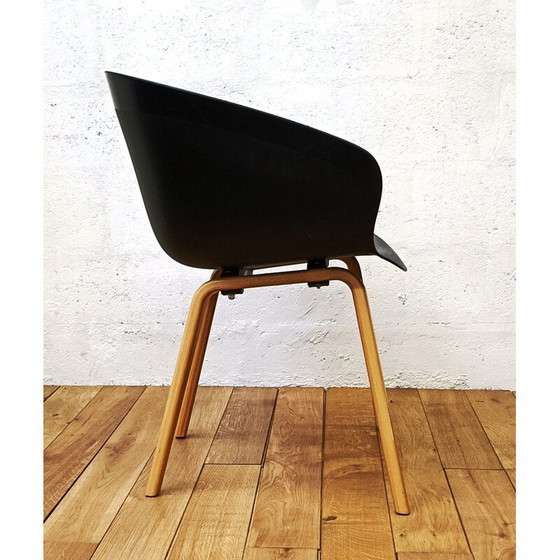 Image 1 of Chaise vintage en plastique noir