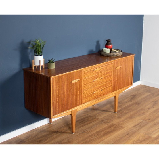 Image 1 of Buffet vintage en noyer par Jentique, 1960s