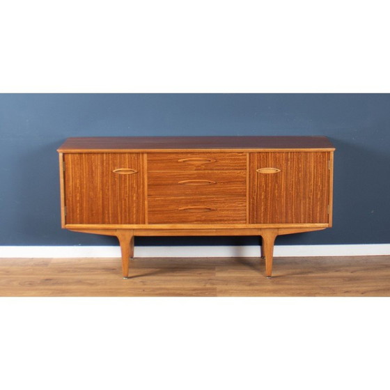 Image 1 of Buffet vintage en noyer par Jentique, 1960s