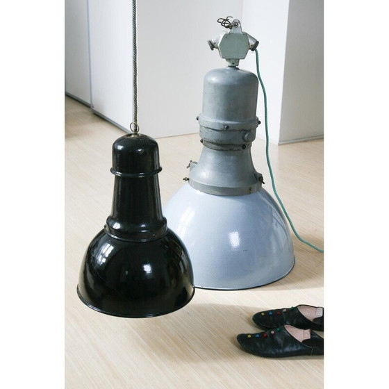 Image 1 of Plafonnier vintage industriel noir, années 1950