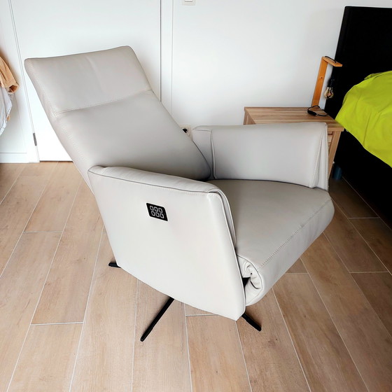 Image 1 of Fauteuil Veco cuir électrique