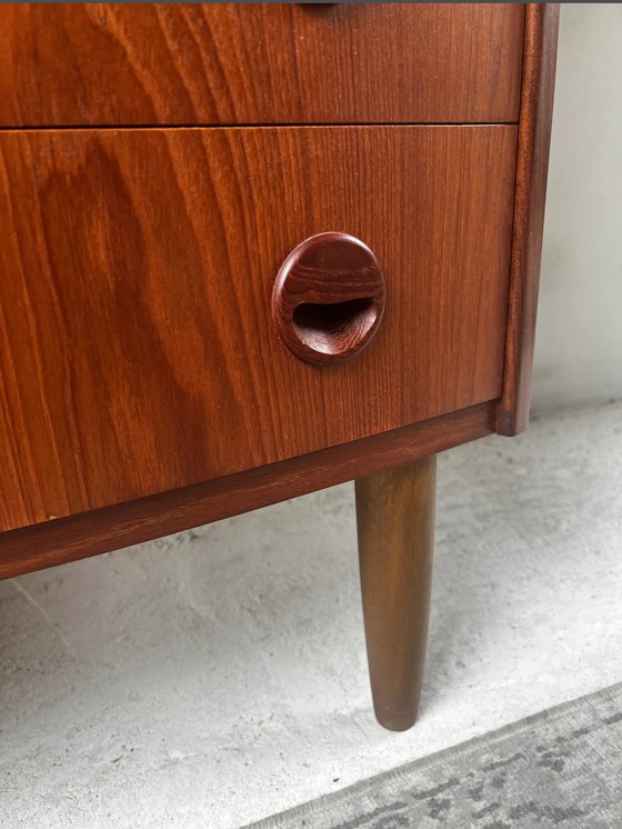 Image 1 of Commode en teck design danois Façade ronde Bois massif