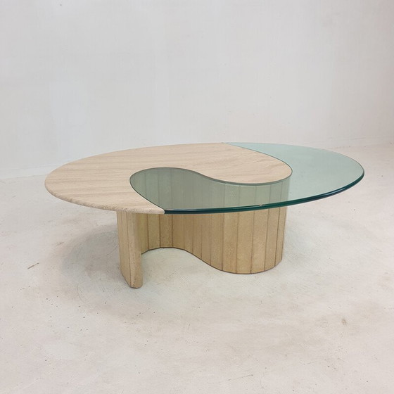 Image 1 of Table basse italienne vintage en travertin et verre, 1980