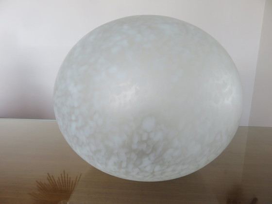 Image 1 of Lampe Caillou Italienne, En Verre Moucheté Blanc, 1980