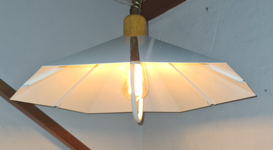 Image 1 of Lampe suspendue design vintage des années 1970.