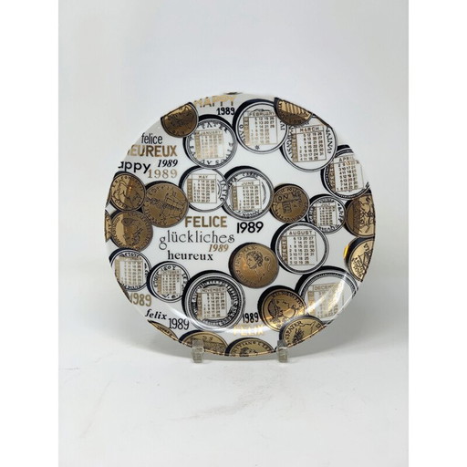 Assiette en porcelaine de Piero Fornasetti pour le calendrier de l'année 1989s