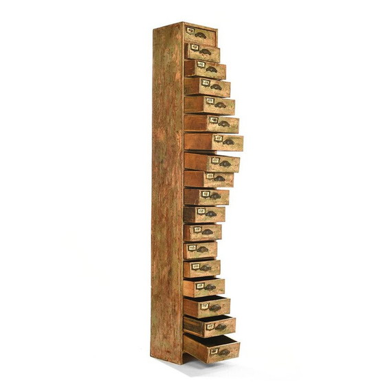Image 1 of Colonne d'atelier en bois vintage à 18 tiroirs, France