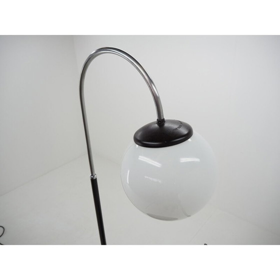 Image 1 of Lampadaire vintage Art Déco en chrome et bois par Jindrich Halabala, Tchécoslovaquie 1930