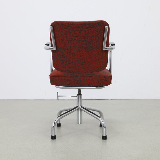 Image 1 of Chaise pivotante avec pouf Paul Schuitema Fana, 1960S