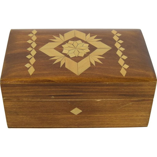 Boîte vintage en bois sculpté, Tchécoslovaquie, années 1950