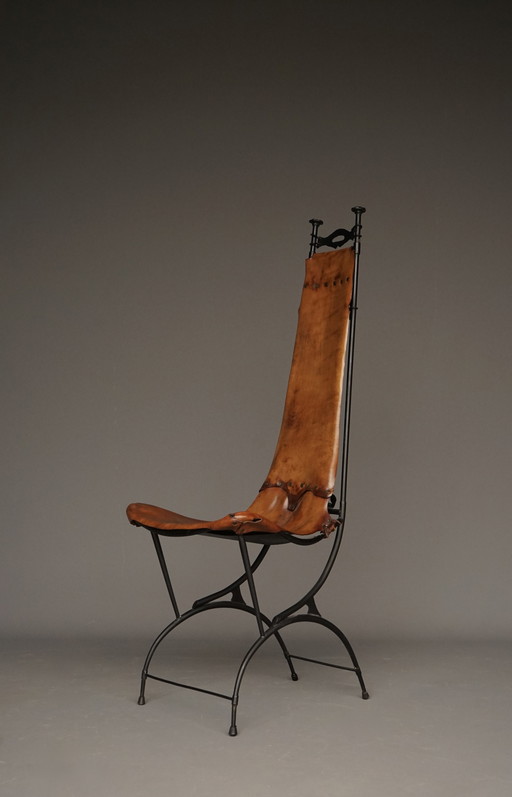 Chaise d'appoint en fer et cuir par Sido et François Thévenin, 1970