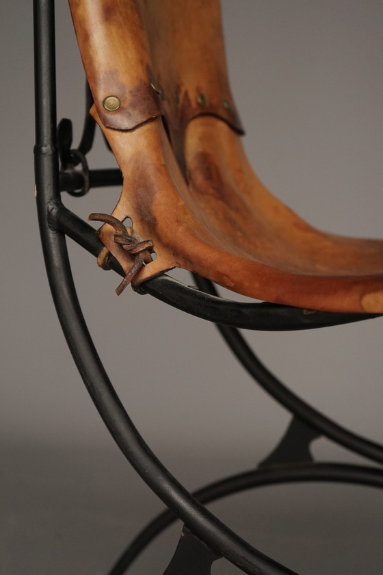 Image 1 of Chaise d'appoint en fer et cuir par Sido et François Thévenin, 1970