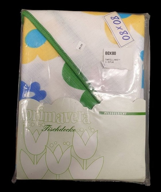 Image 1 of 1220 Nappe Vintage Merry, Tapis