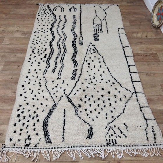 Image 1 of Tapis Berbère Noir Et Blanc Artisanat Marocain - Tapis berbère marocain en noir et blanc Beni Ouarain