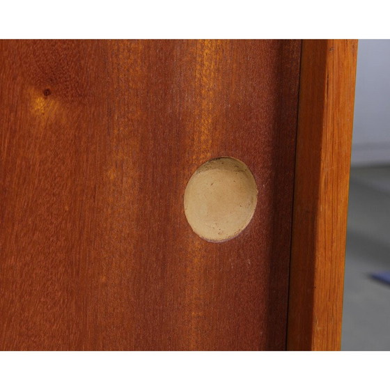 Image 1 of Commode vintage en bois de chêne par Zapadoslovenske Nabytkarske Zavody, Tchécoslovaquie 1960