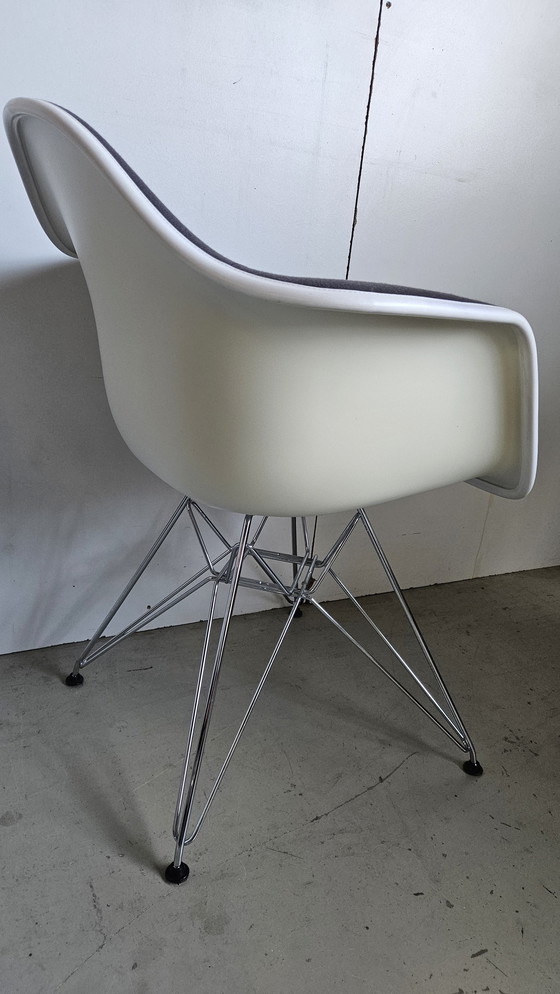 Image 1 of 4x Vitra Eames Dar Armchair