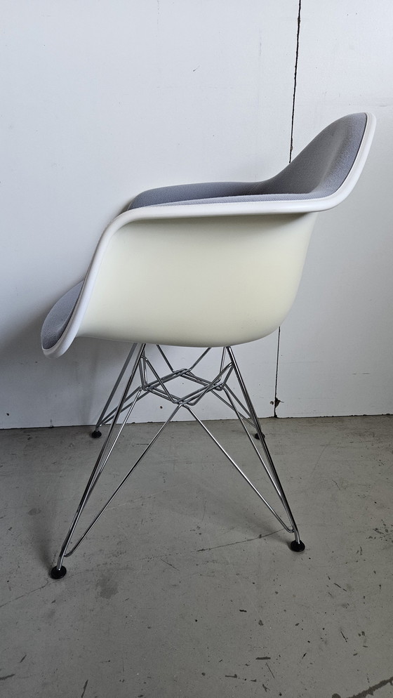 Image 1 of 4x Vitra Eames Dar Armchair