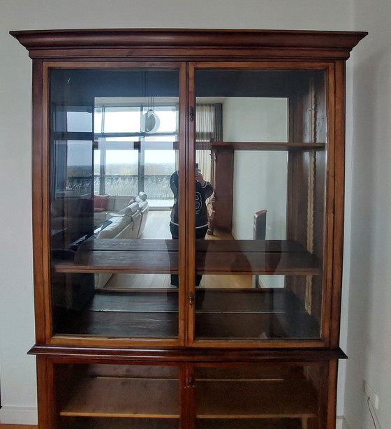 Image 1 of Ancienne vitrine anglaise en acajou - cabinet d'apothicaire Ca. 1920