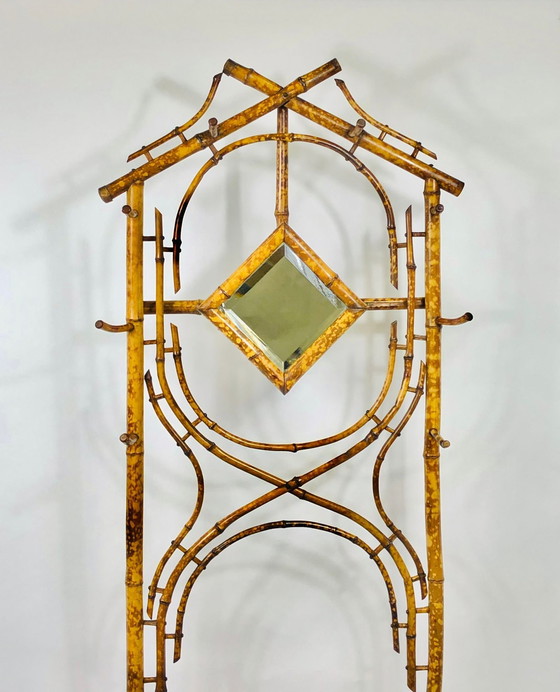 Image 1 of Porte-manteau décoratif, France