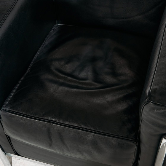 Image 1 of Fauteuil Lc2 par Le Corbusier, Pierre Jeanneret et Charlotte Perriand pour Cassina