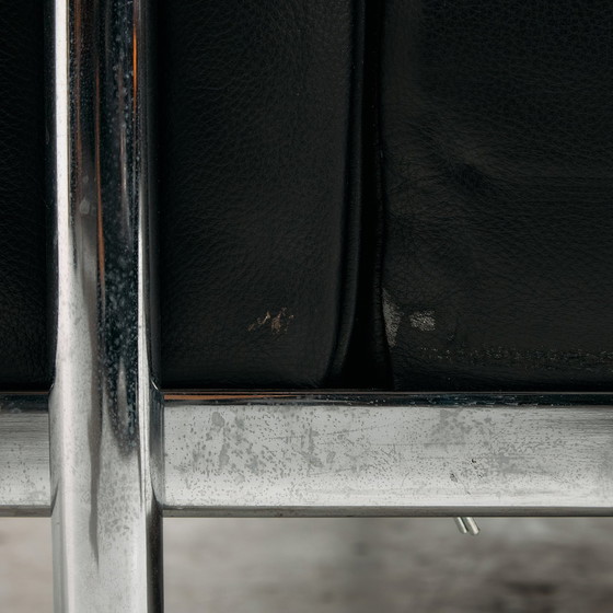 Image 1 of Fauteuil Lc2 par Le Corbusier, Pierre Jeanneret et Charlotte Perriand pour Cassina