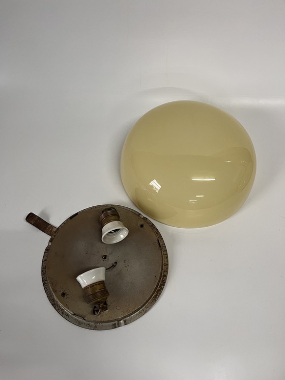 Image 1 of Plafonnier vintage en opaline