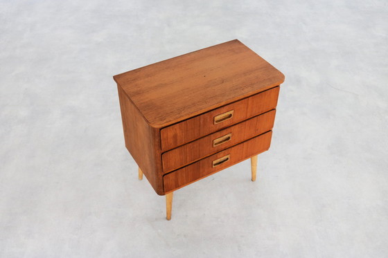 Image 1 of Commode vintage en teck