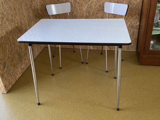 Image 1 of Table et chaises vintage en formica