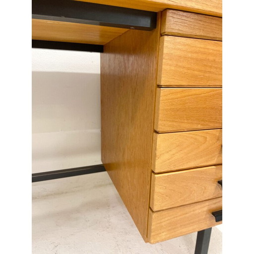 Bureau en bois du milieu du siècle dernier, années 1960