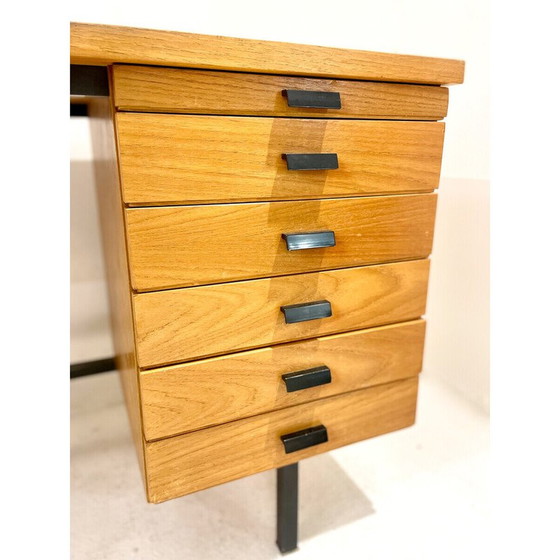 Image 1 of Bureau en bois du milieu du siècle dernier, années 1960