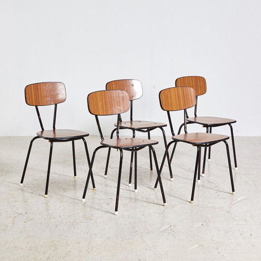 Chaise d'école du milieu du siècle sur structure métallique, 1970.