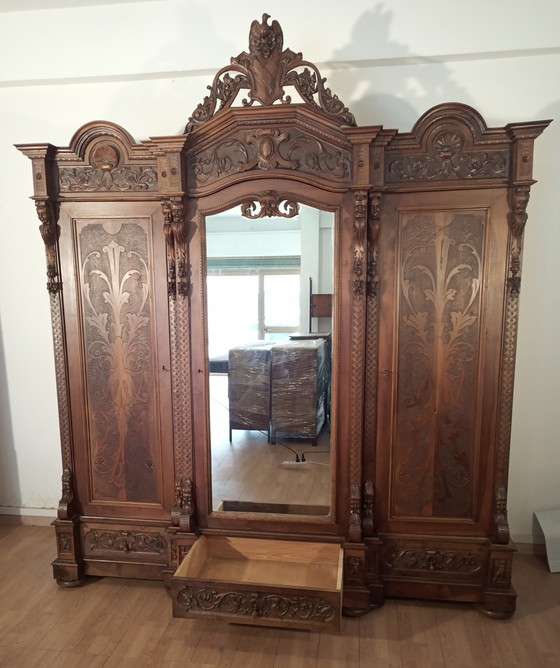 Image 1 of Ensemble de chambre à coucher, armoire, commode, tables de chevet, 1890S, lot de 4