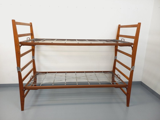 Image 1 of Paire De Lits De Jour Daybeds Superposables Vintage En Bois De Chêne Et Métal Des Années 60