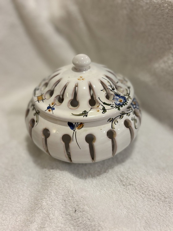 Image 1 of Pot Moustiers