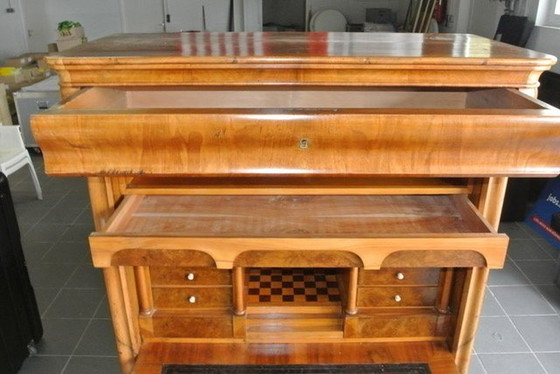 Image 1 of Biedermeier secrétaire, noyer, milieu du 19e Siècle.