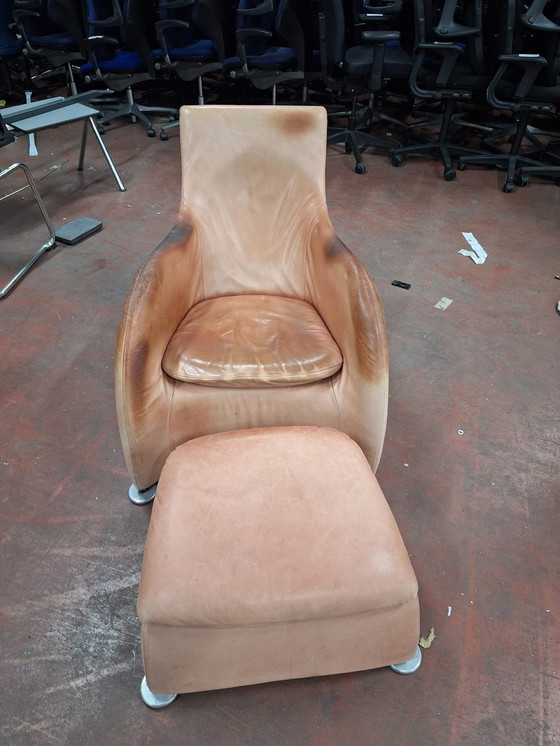 Image 1 of Fauteuil Loge de Montis avec pouf